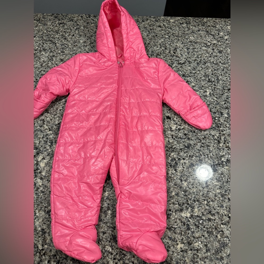 OK! Kids Baby Hot Pink Winter One-Piece Puffer Snowsuit Size 6-9 Months